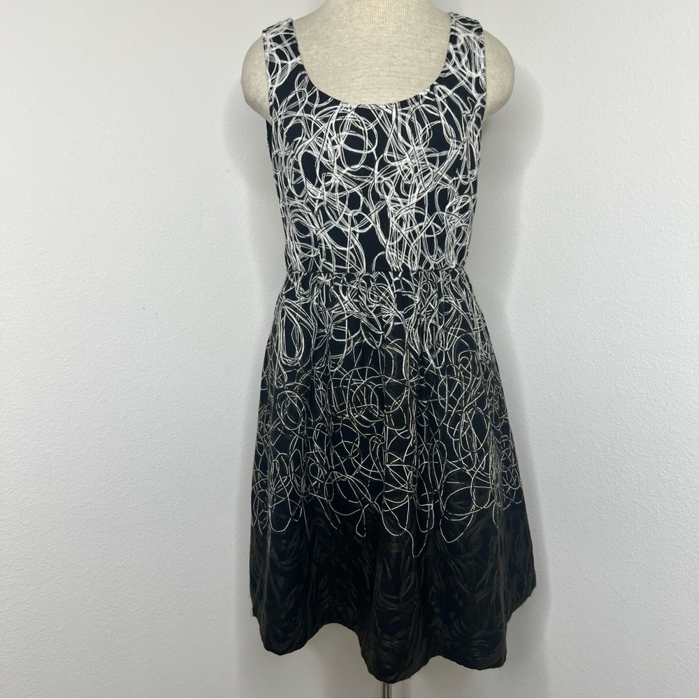 🔹 Maeve Fading Tracery Embroidered Sleeveless Dress